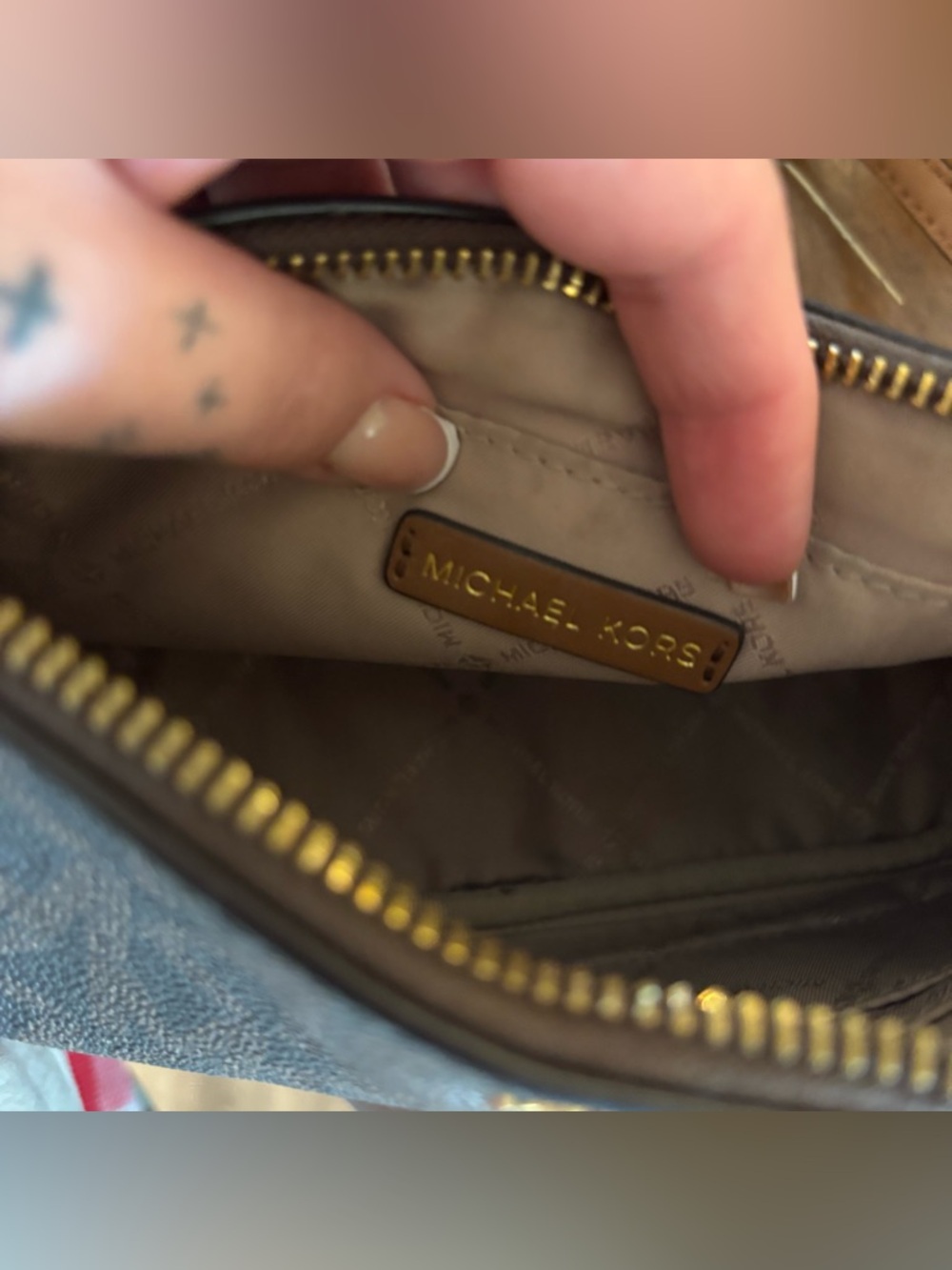 Michael Kors Shoulder Bag - Picture 6 of 7